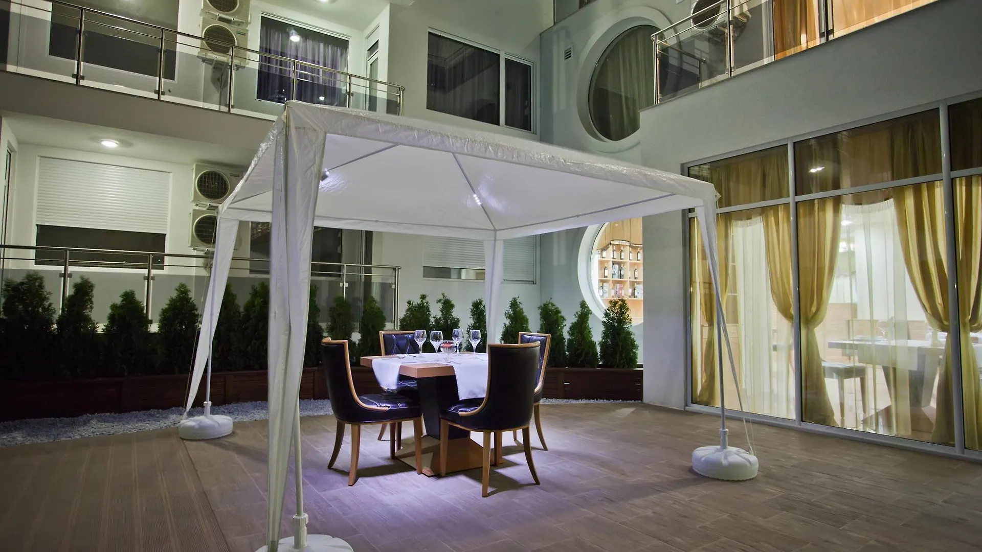 Hotel Incognito Pomorie 3*,